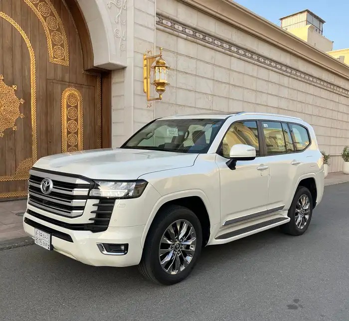 لاندكروزر Gx.r 2024 رقم 4 شبه الجديد