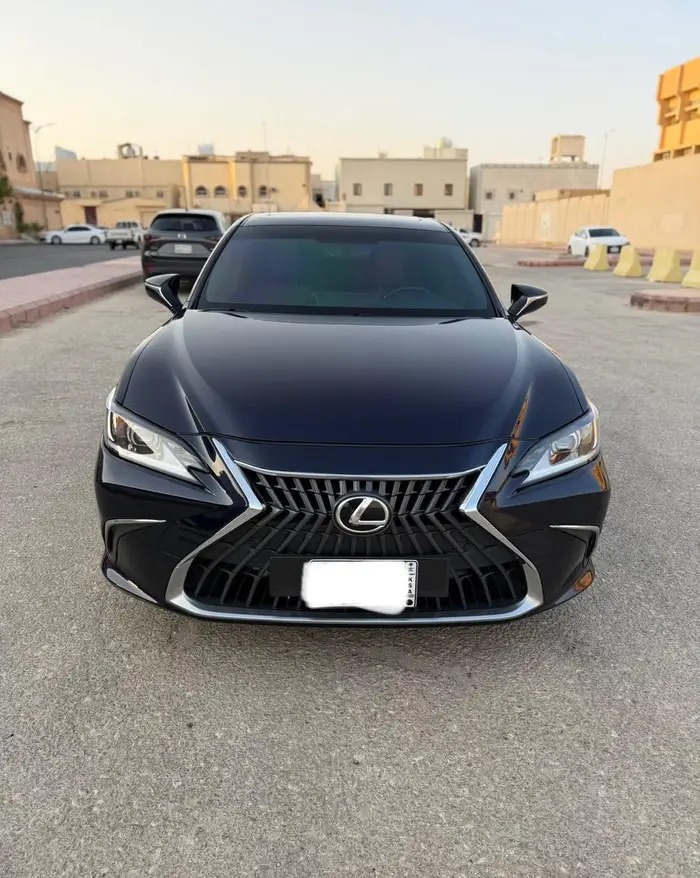 لكززس Es250 2022 كحلي نظيف
