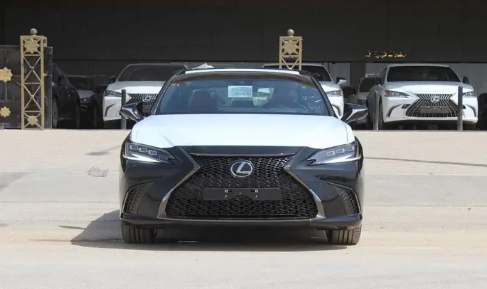 لكزس- ES350 F Sport- خليجي- 2025- فل كامل