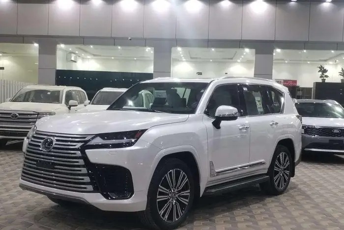 لكزس LX600 BB موديل 2026 وارد الساير