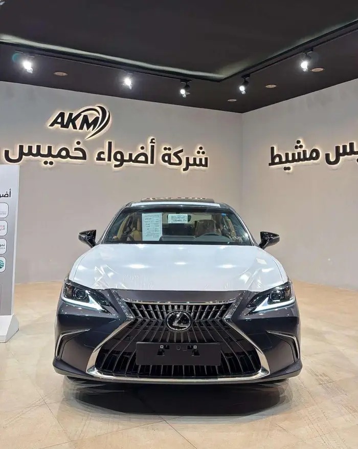 لكزس اي اس 250 موديل 2025
