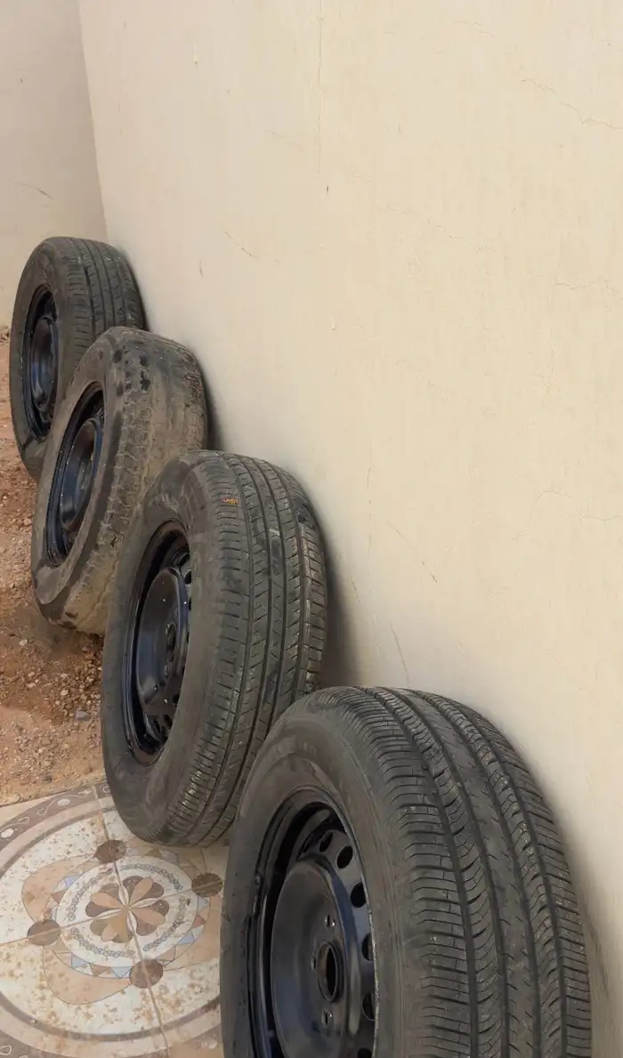 للببع جنوط وكفرات مقاس 15