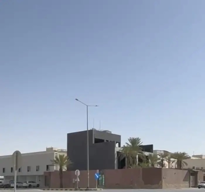 مبنى تجاري في الرياض
