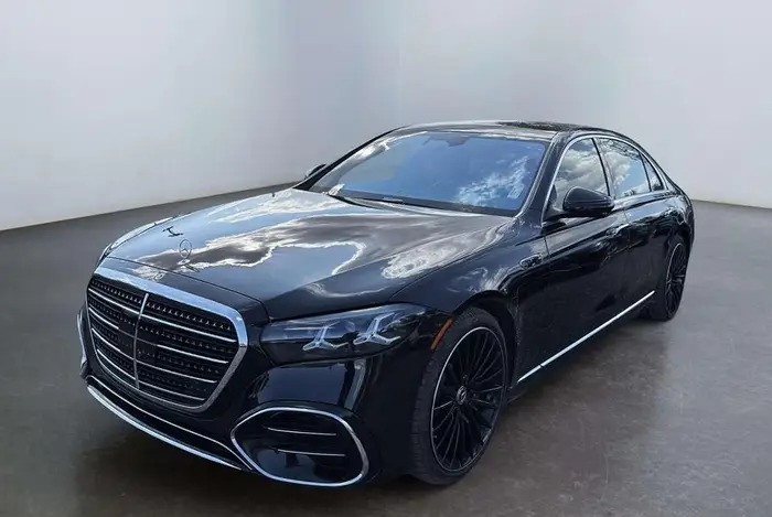 مرسيدس S500 4MATIC 2027 جديدة اسود