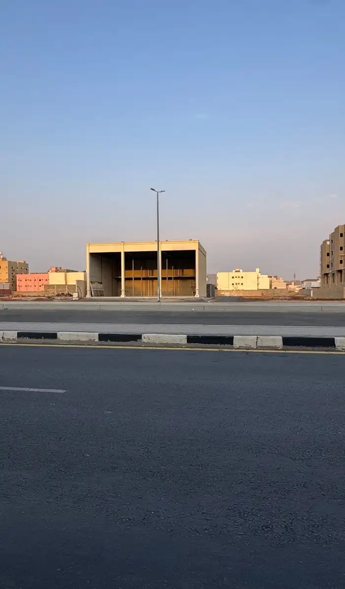 معارض وميزان للايجار مخطط ولي العهد 1