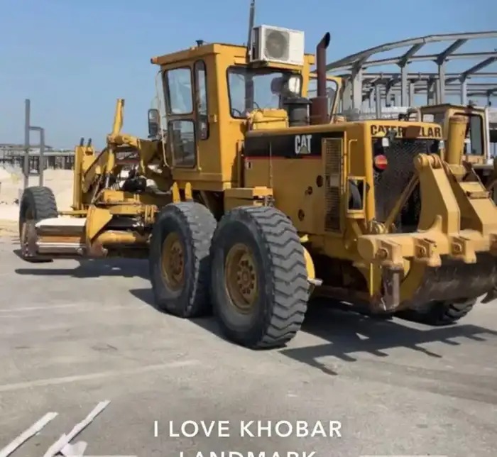 معدات لليجار يومي شهري جريدر شيول رصاصه Grader