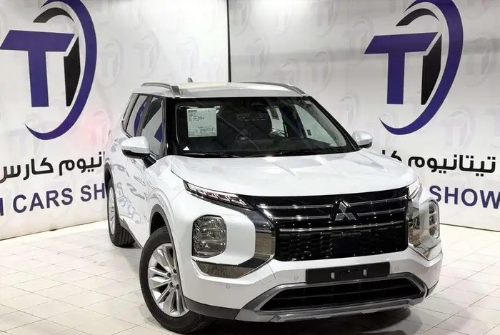 ميتسوبيشي- اوتلاندر 4 4 نص فل 7 راكب 2026